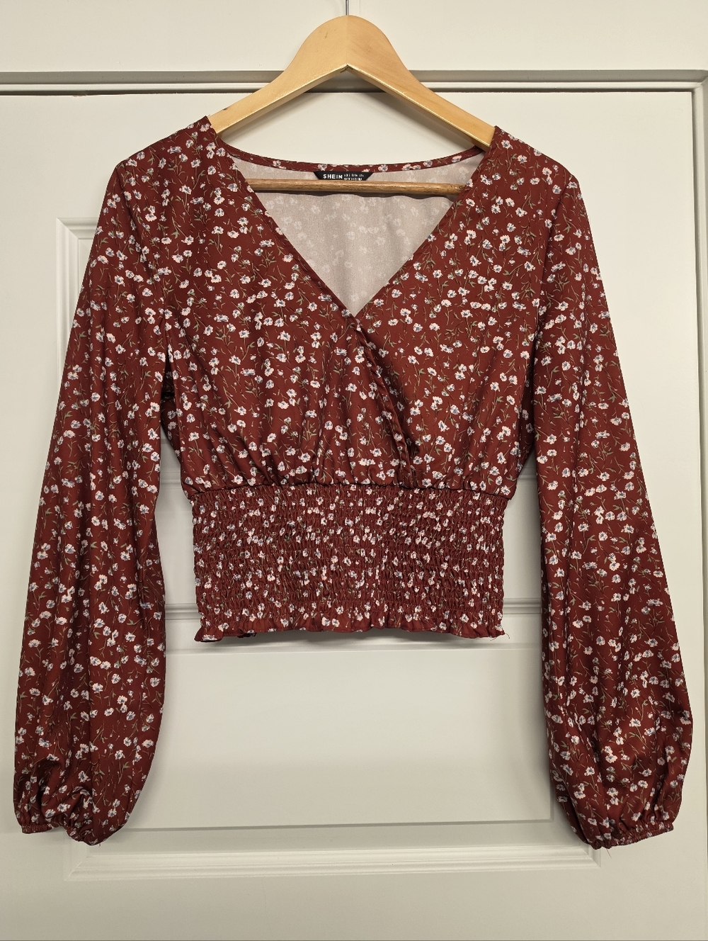 NWOT SHEIN Burnt Red Orange Floral Smocked Blouse Boho V-Neck Long Sleeve Top - Picture 3 of 11